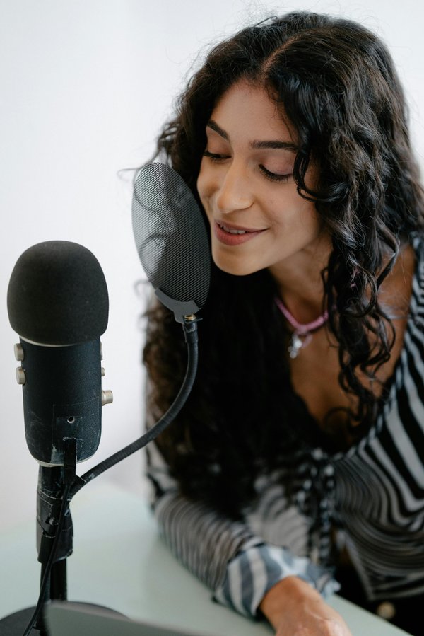 Les avantages incontournables de la voix off en motion design